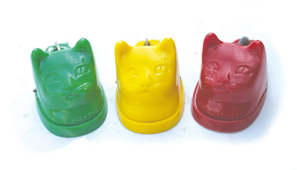 plastic Kitty Got-Cha Mouse Traps
